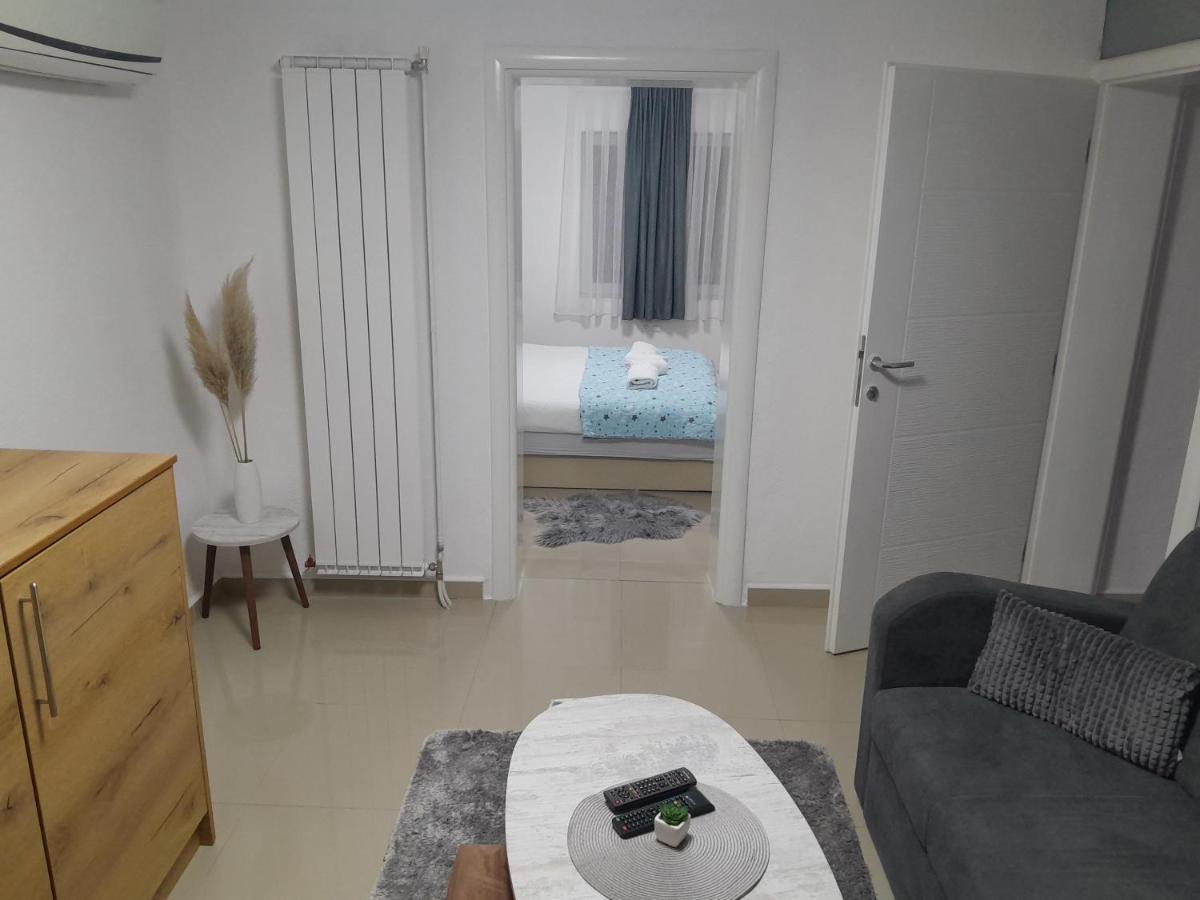 Apartmani Bet Gradacac 1 Maj Broj 24 Buitenkant foto