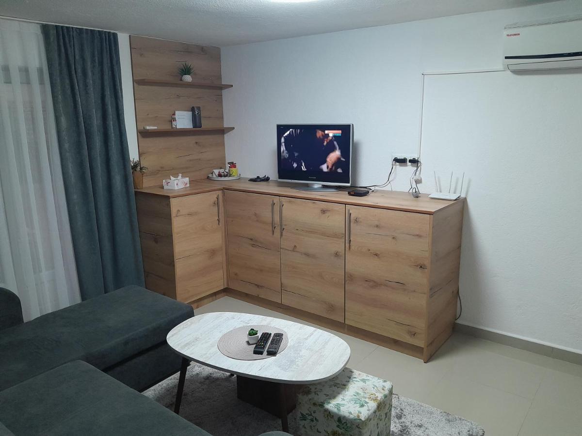 Apartmani Bet Gradacac 1 Maj Broj 24 Buitenkant foto