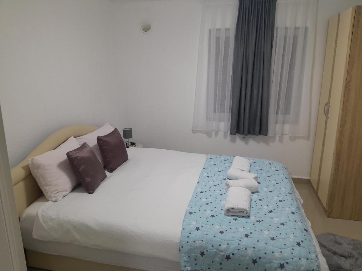 Apartmani Bet Gradacac 1 Maj Broj 24 Buitenkant foto