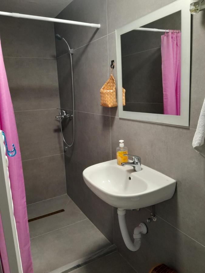 Apartmani Bet Gradacac 1 Maj Broj 24 Buitenkant foto