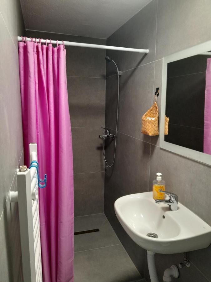 Apartmani Bet Gradacac 1 Maj Broj 24 Buitenkant foto